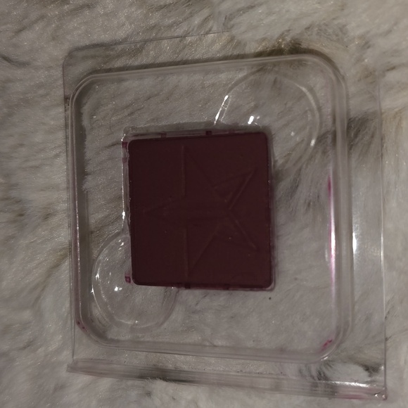 Jeffree Star Cosmetics Only Child Eyeshadow (Deep Brown Toned Red) NWT - Picture 5 of 6